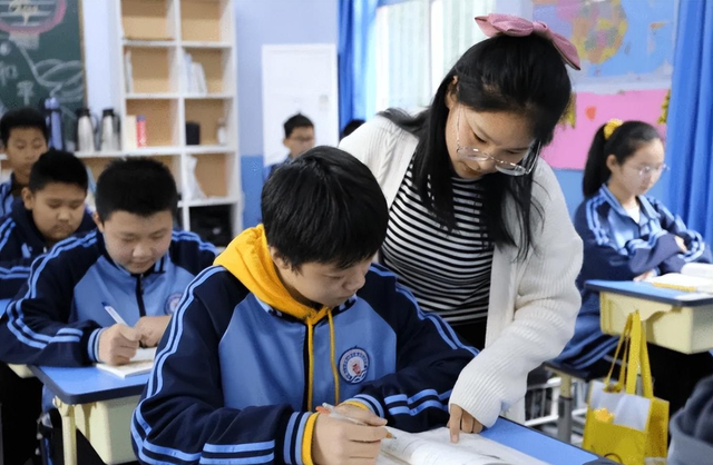 英语词汇学习丛书·英语词汇入门_英语的学习_学习英语线上学习