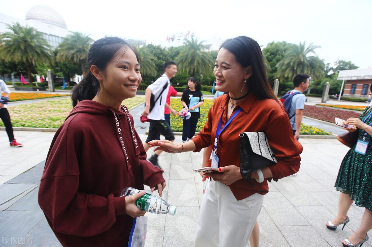 大学英语四级不过能毕业吗_大学答辩不过能毕业吗_大学没做社会实践能毕业吗