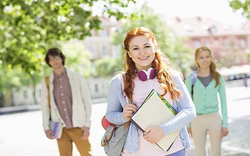 成人英语学校多少钱一个月_成人英语学校哪家好_成人学校英语