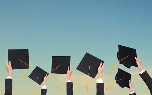 加拿大高中留学听课困难解决策略_高中留学生英语听力提升方法_孩子一对一外教听不懂